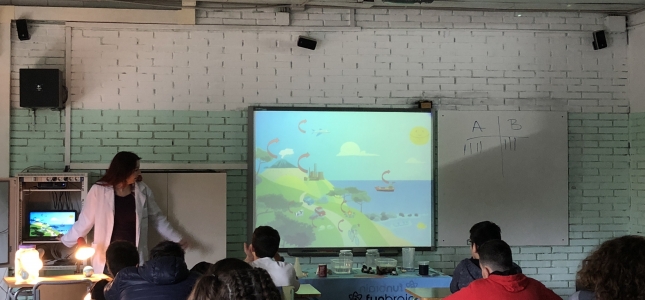 Cambrils promueve talleres de sensibilización sobre la Covidi-19 en las escuelas. Cambrils promueve talleres de sensibilización sobre la Covidi-19 en las escuelas.