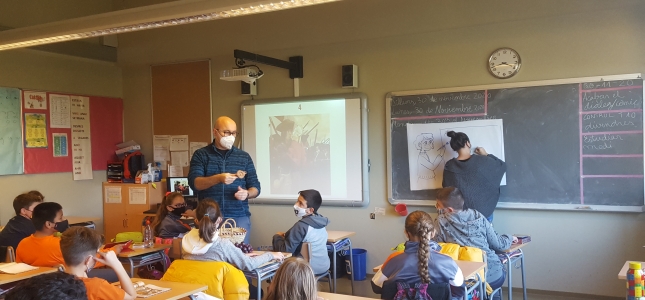El taller "El Quadern de l’avi" llega a todas las escuelas de Cambrils. El taller "El Quadern de l’avi" llega a todas las escuelas de Cambrils.